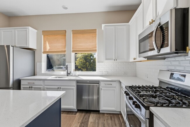 Building Photo - 18618 Admiration Dr