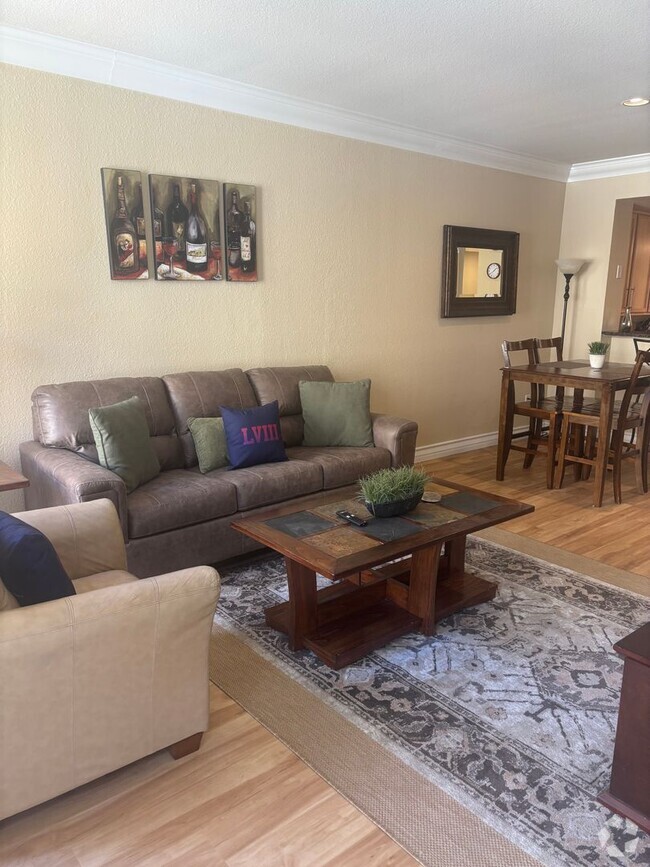 Building Photo - Meridian Luxury 2 Bed | 2 Bath Condo-Fully...