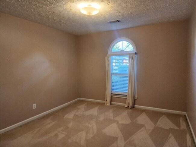 Building Photo - 1903 Westover Ln