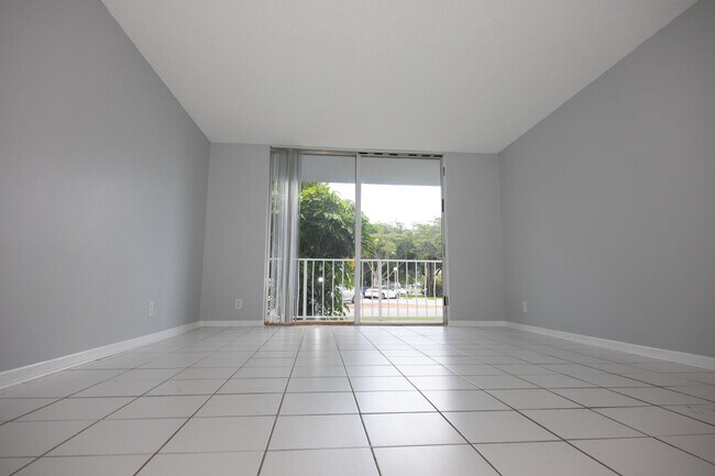 Building Photo - 500 Executive Center Dr