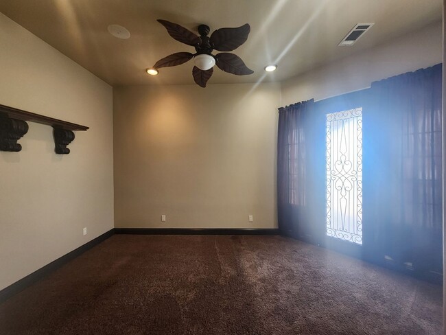 Building Photo - 2331 Calloway Dr