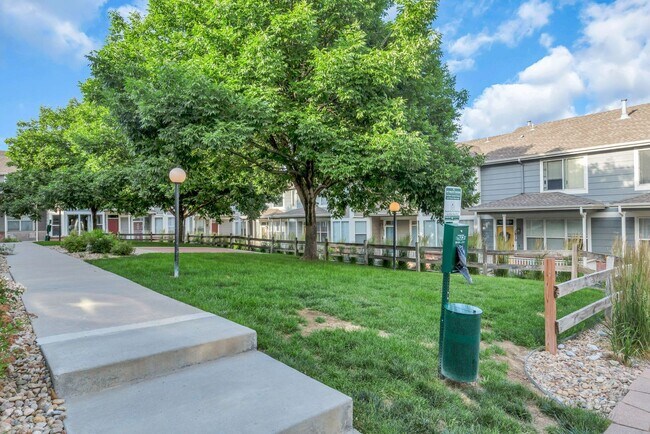 Building Photo - Modern Edgewater Condo Near Sloan’s Lake A...