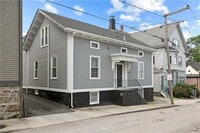 Building Photo - 13 Sherman St