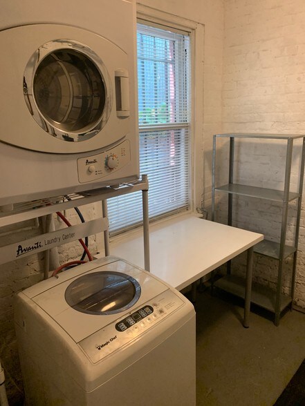 Laundry Room with Access to Private Garden - 285 Dekalb Ave