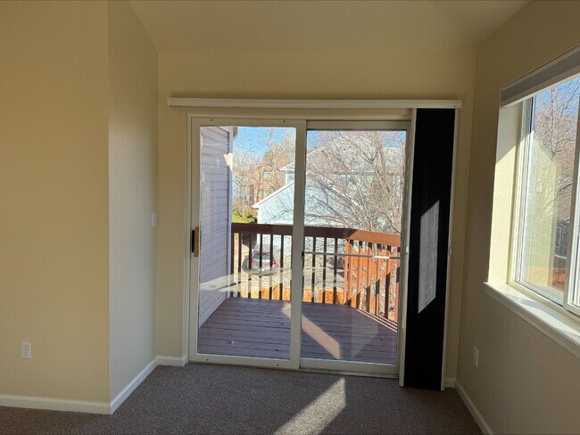 Building Photo - "Spacious 4-Bed, 3-Bath Gem on Franklin Drive – Modern Living in Boulder!"