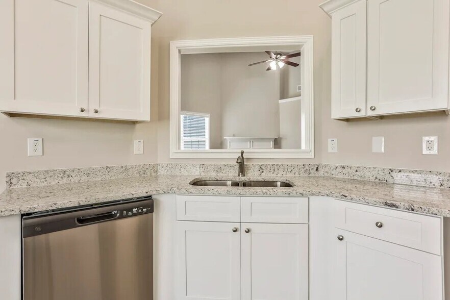 Building Photo - 1288 Cypress Trce