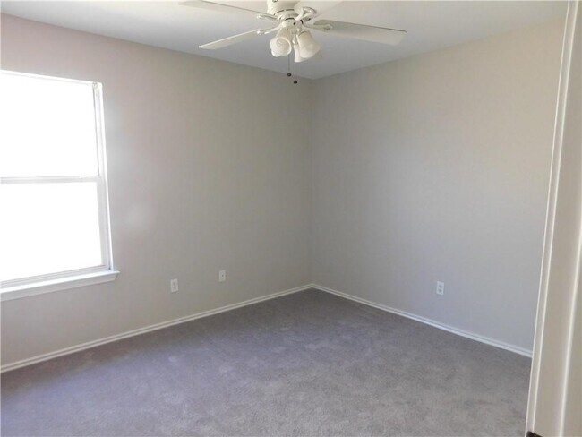 Building Photo - 805 Satellite View