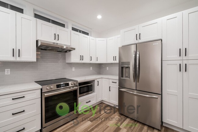 Building Photo - Newly Constructed 3 Bedroom Home with Vaul...