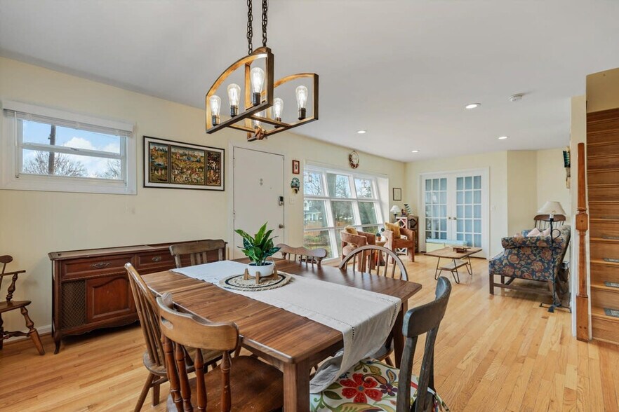 Building Photo - 6522 Cavalier Dr