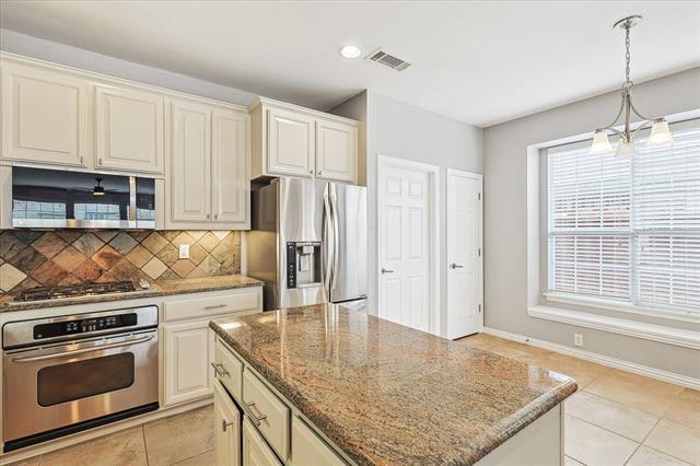 Building Photo - 8740 Dayton Dr