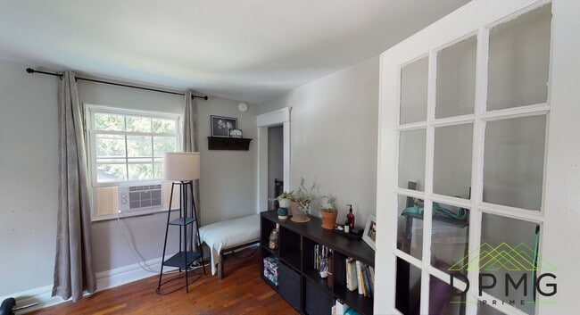 Building Photo - 132 S Clemens Ave