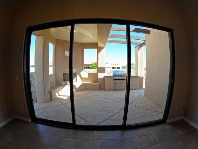 Building Photo - 3729 Santa Clarita Ave