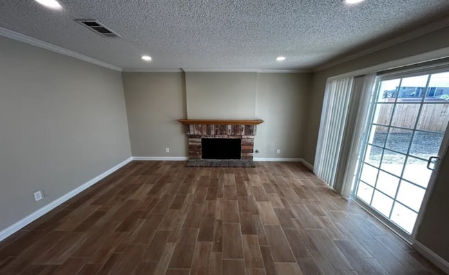 Building Photo - 11341 Rancho La Brea Dr