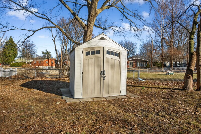 Building Photo - 865 Boone St