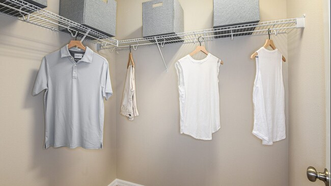 Building Photo - 6340 Willowside St