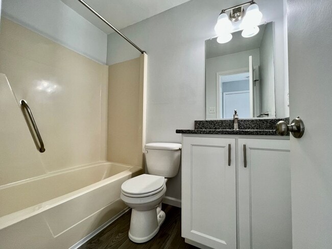 Building Photo - Ready 03-06-26! 2 Primary Suites! Near Little Creek, Dam Neck & Oceana Bases!