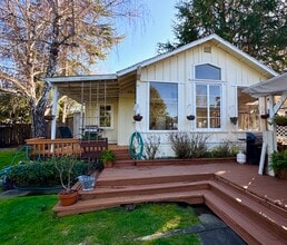 Building Photo - 1309 D Street Ext