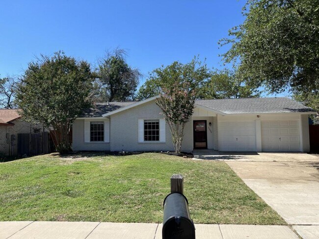 Primary Photo - 3300 Winderemere Drive
