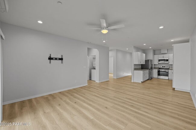 Building Photo - 1257 White Spar Rd