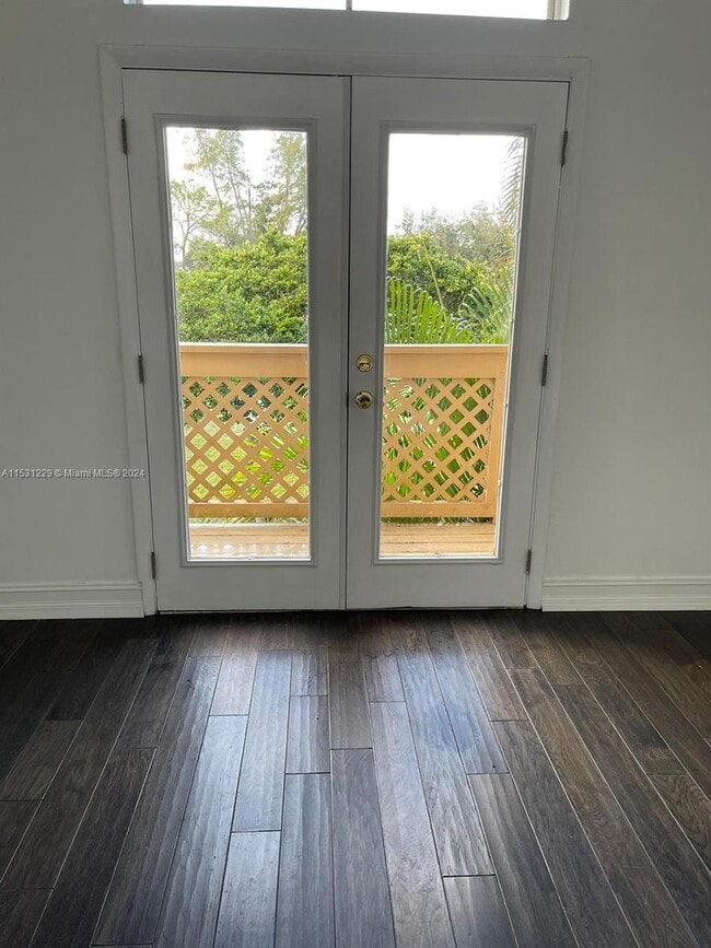 Building Photo - 4847 Via Palm Lakes