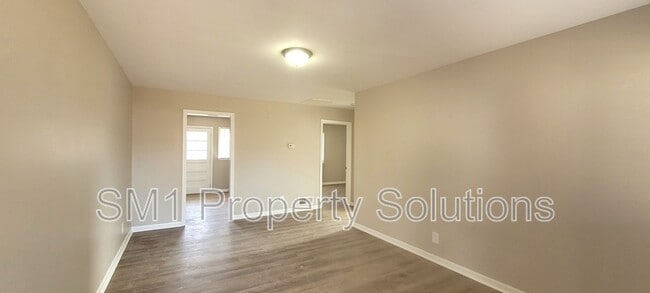 Building Photo - 1417 Ardmore Dr