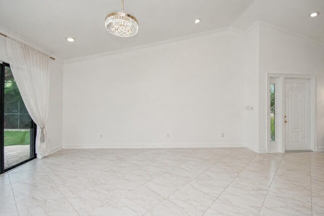 Building Photo - 9708 Erica Ct
