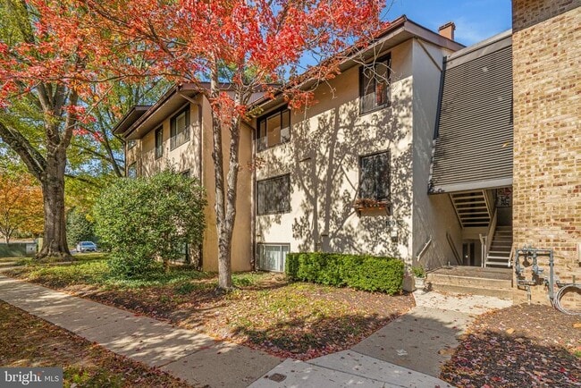 Building Photo - 10053 Windstream Dr