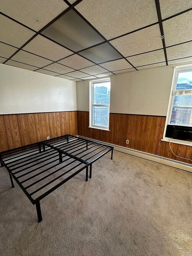 Building Photo - 1523 S 10th St