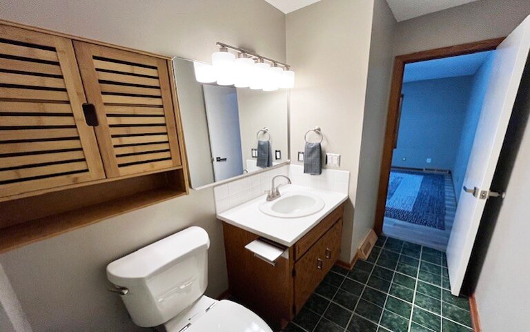 Building Photo - 3879 Polk St NE