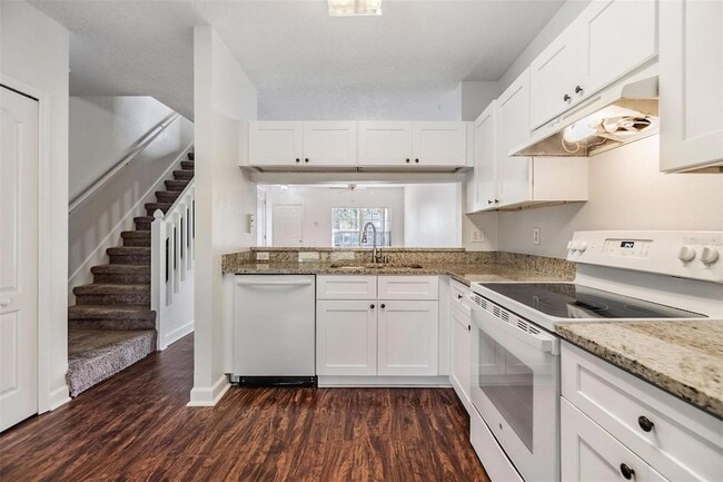 Building Photo - 2248 Lake Woodberry Cir