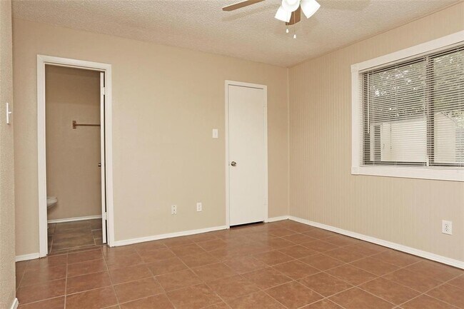 Building Photo - 22518 John Rolfe Ln