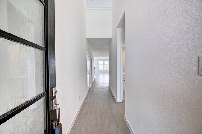 Building Photo - 26923 Zebra Grass Dr