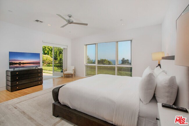 Building Photo - 27454 Winding Way