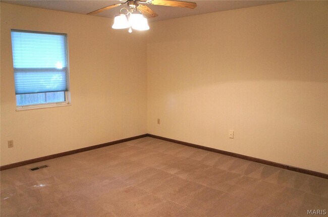 Building Photo - 1631 Thunderbird Ln