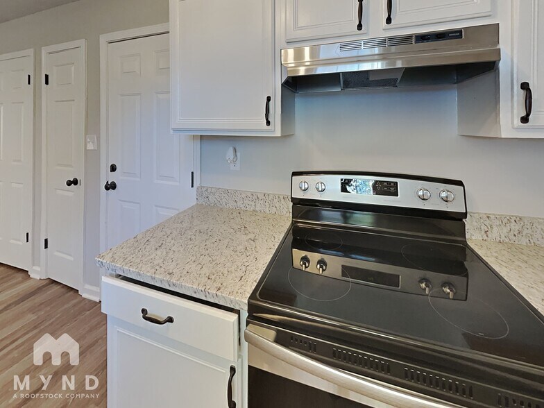 Building Photo - 1041 Spanish Trail Ln