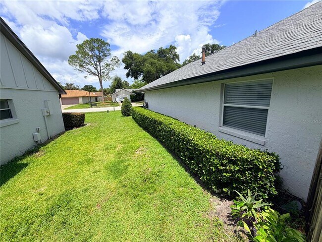 Building Photo - 309 Buttonwood Dr