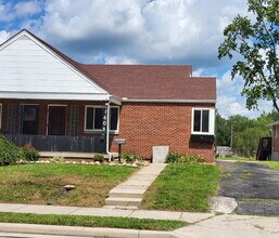 Building Photo - Single Level 2 Bed Half-Duplex