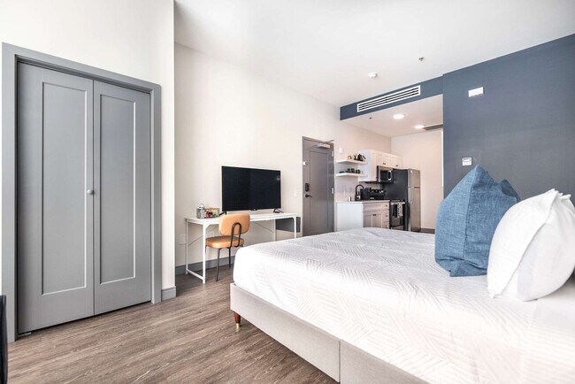 Building Photo - 781 Spring St