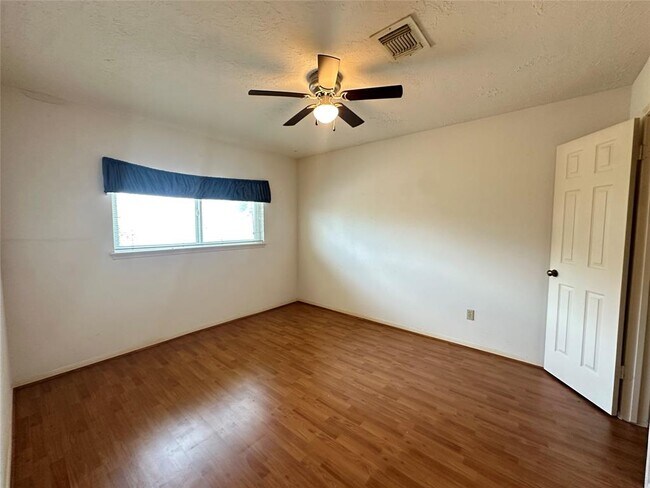 Building Photo - 3306 Kempwood Dr