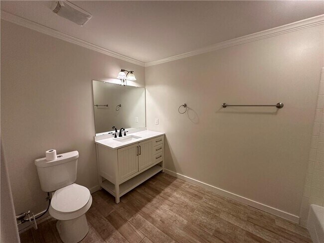 Building Photo - 645 Mt Victoria Pl