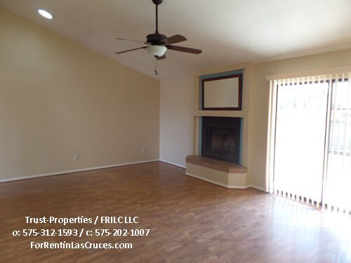 Building Photo - 5499 Cll De Rosas