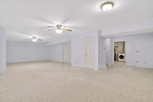 Building Photo - 184 Larkspur Ln