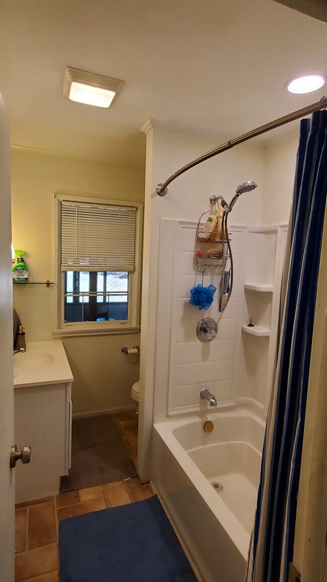 Building Photo - 1127 S Allen St