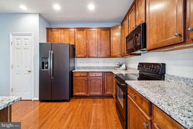 Building Photo - 8330 Leighlex Ct