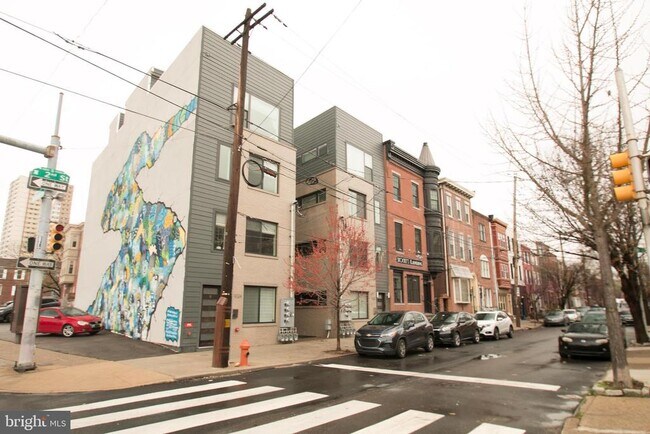 Building Photo - 1022 S 2nd St