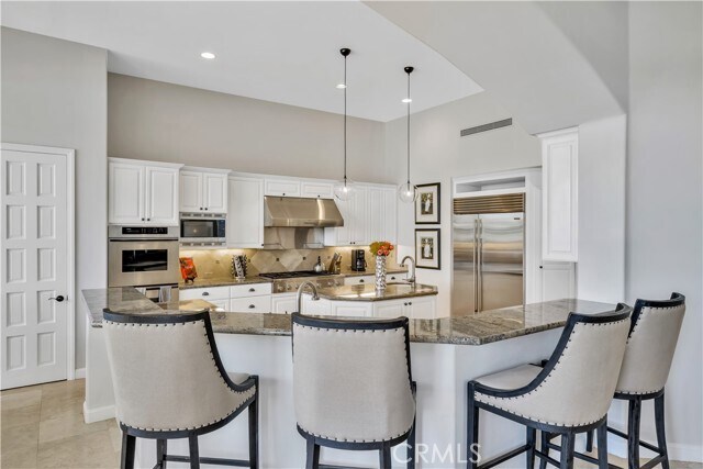 Building Photo - 55380 Royal St George