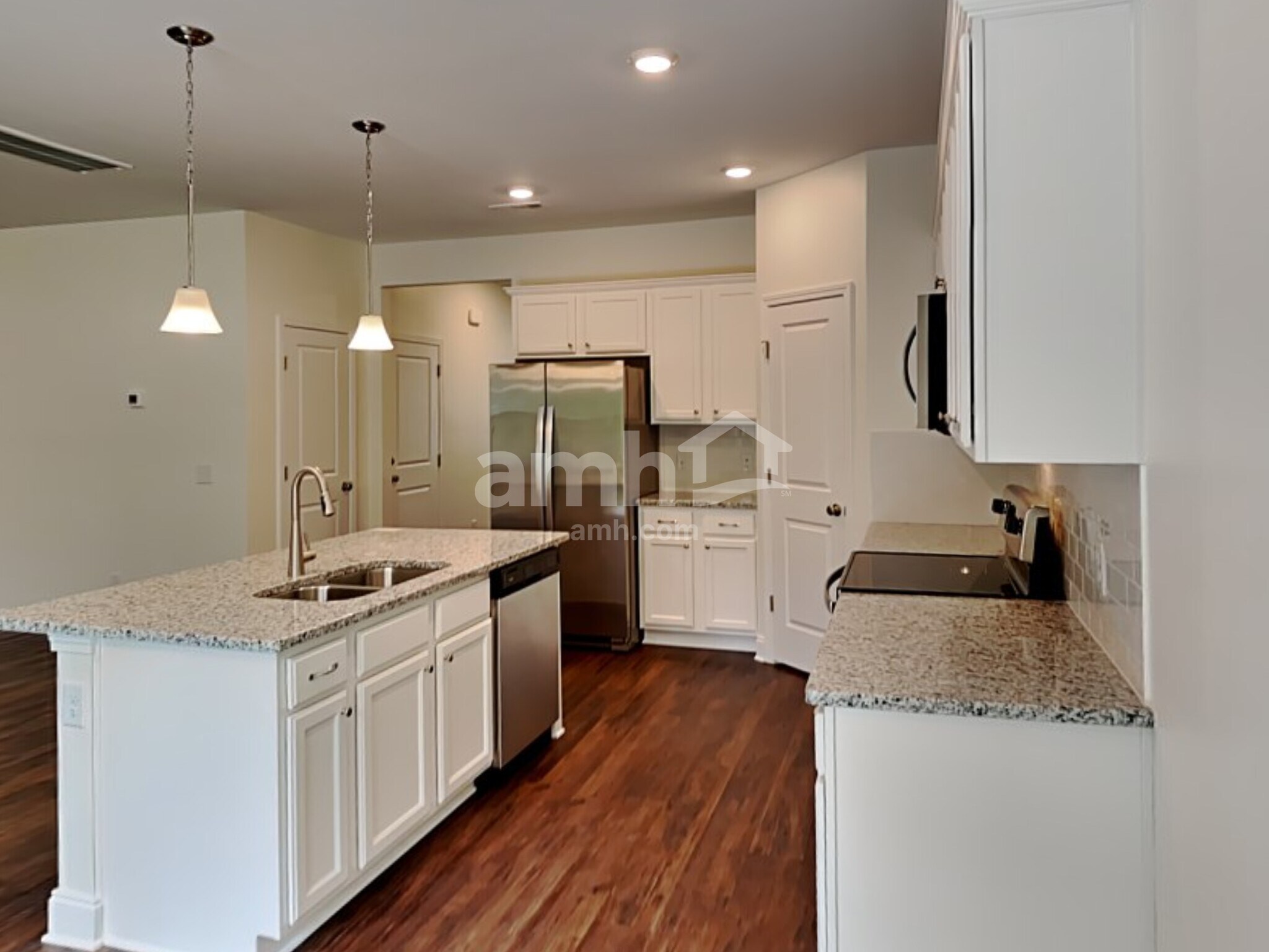 Building Photo - 5952 Hagar Vly Dr