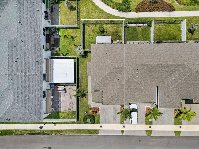 Building Photo - 1772 SE 8th Terrace