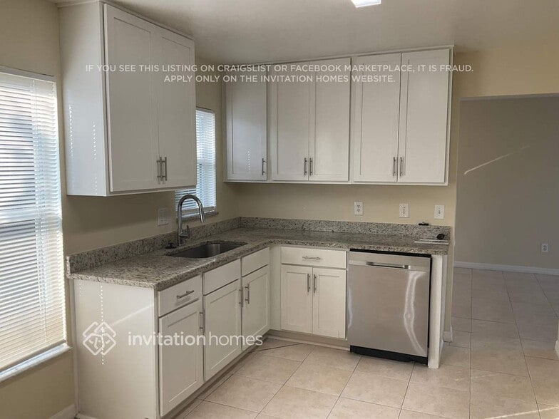 Building Photo - 835 McLean Ct