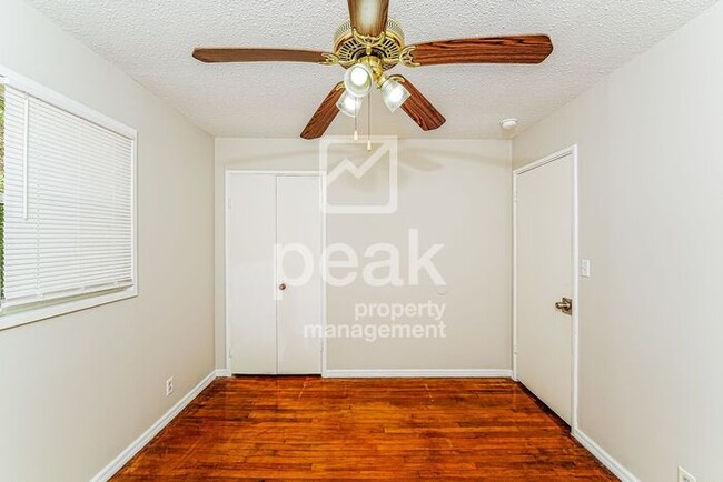 Building Photo - $1200! Beautiful 3 Bed/ 1 Bath home in Birmingham! Apply by 2/18 and save 50% off first month's r...